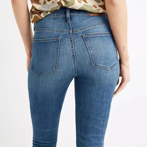 Madewell 9” High-Rise Skinny Crop Jeans in Delmar Wash: Eco Edition (24) - Picture 4 of 12